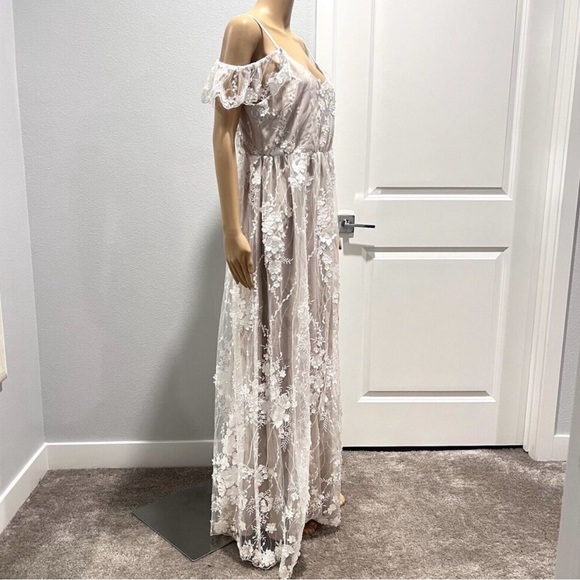 Ivory Floral Embroidered Mesh Maternity Evening Gown - Picture 8 of 12